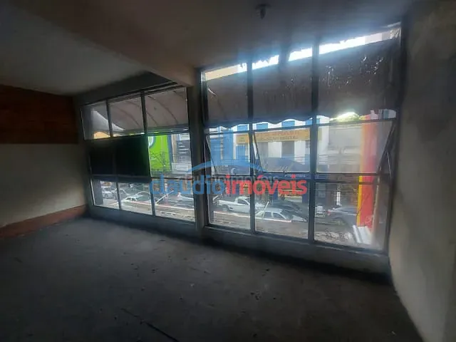Loja para alugar, no bairro Centro em Barra Mansa