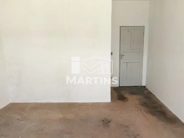 Sala para alugar, no bairro Pirajussara em São Paulo