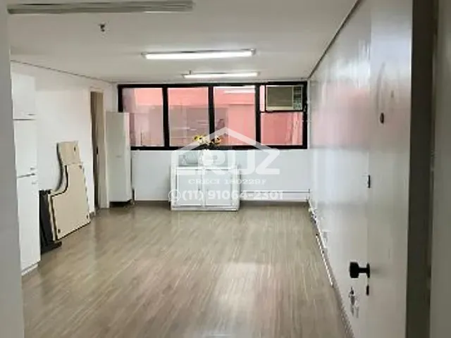 Sala com 35m², à venda, no bairro Vila Buarque em São Paulo