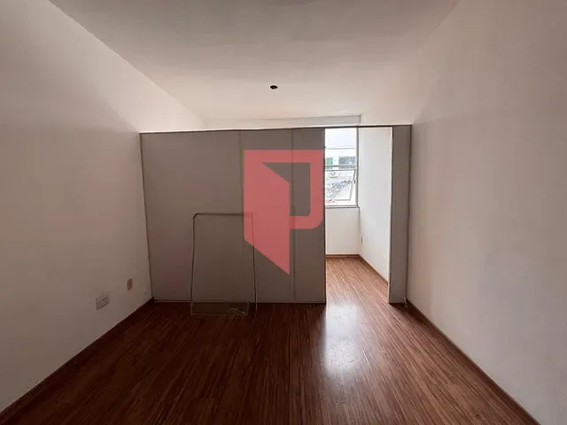Sala para alugar, no bairro Carlos Prates em Belo Horizonte