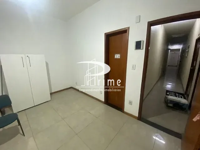 Sala com 32m², à venda, no bairro Centro em Niterói