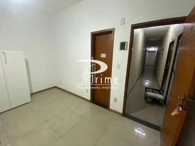 Sala com 32m², à venda, no bairro Centro em Niterói