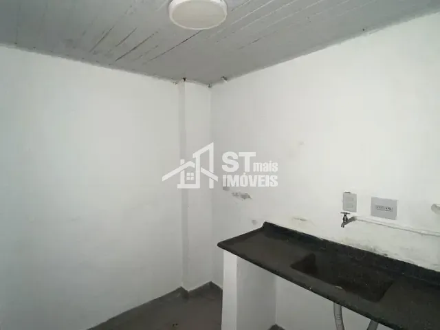Sala com 70m², para alugar, no bairro Centro em Andradas