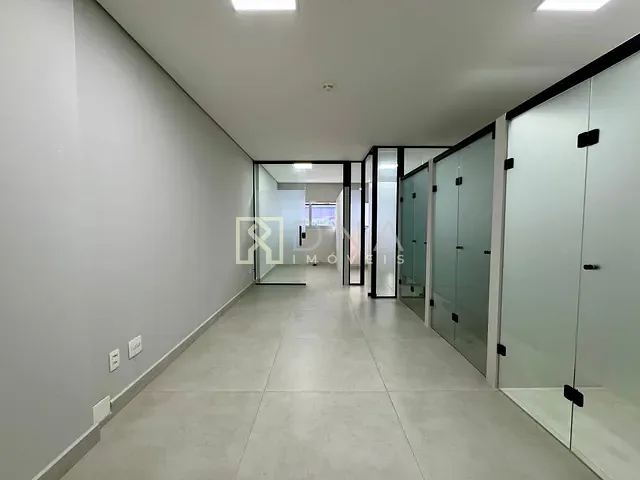 Sala à venda ou para alugar, no bairro Parque Residencial Aquarius em São José dos Campos