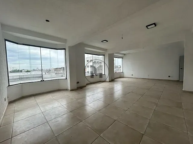 Sala para alugar, no bairro Centro em Taubaté