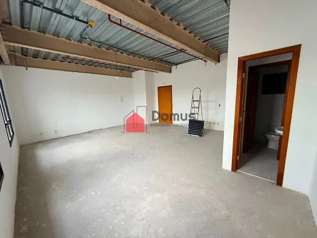 Sala para alugar, no bairro Centro em Pindamonhangaba