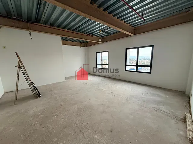 Sala para alugar, no bairro Centro em Pindamonhangaba