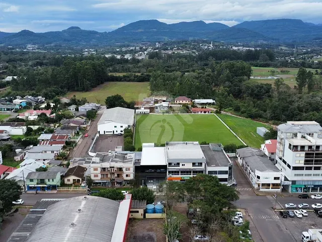 Sala com 61m², para alugar, no bairro Languiru em Teutônia