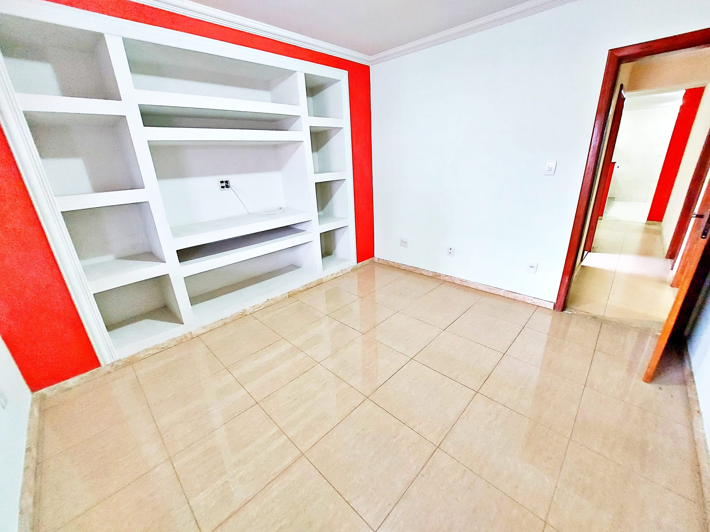 Casa para alugar com 3 quartos, suíte e 4 vagas no Bairro Eldorado em Contagem/MG