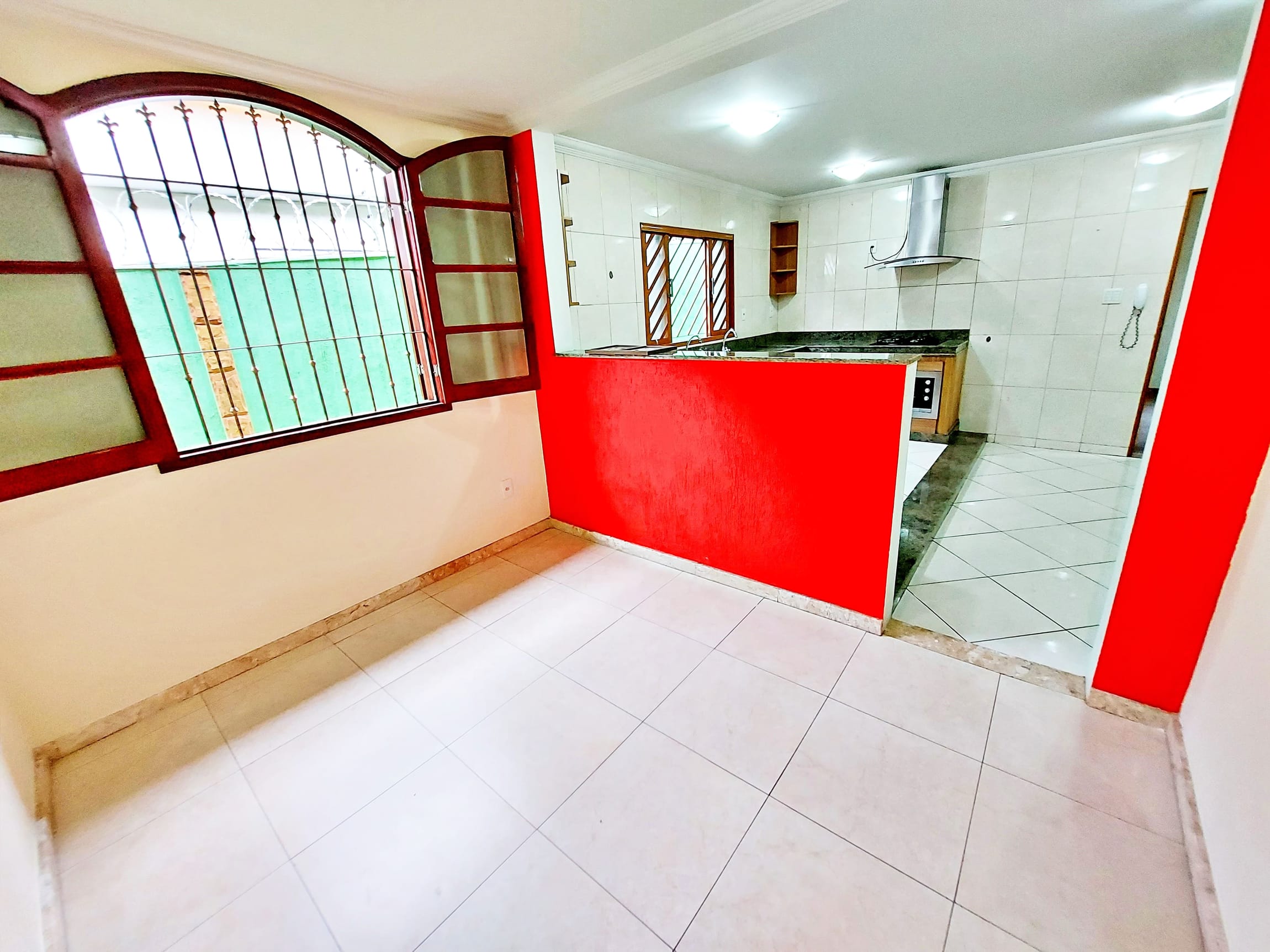 Casa para alugar com 3 quartos, suíte e 4 vagas no Bairro Eldorado em Contagem/MG