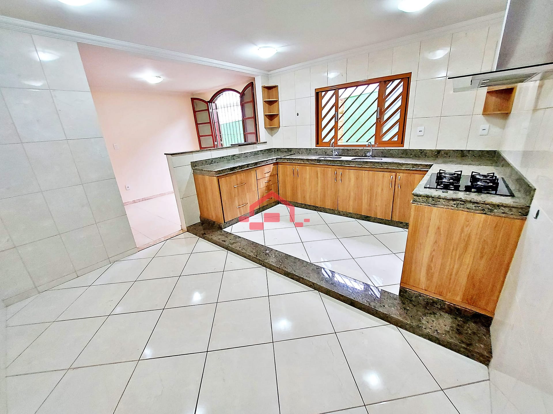 Casa para alugar com 3 quartos, 200m² - Foto 26