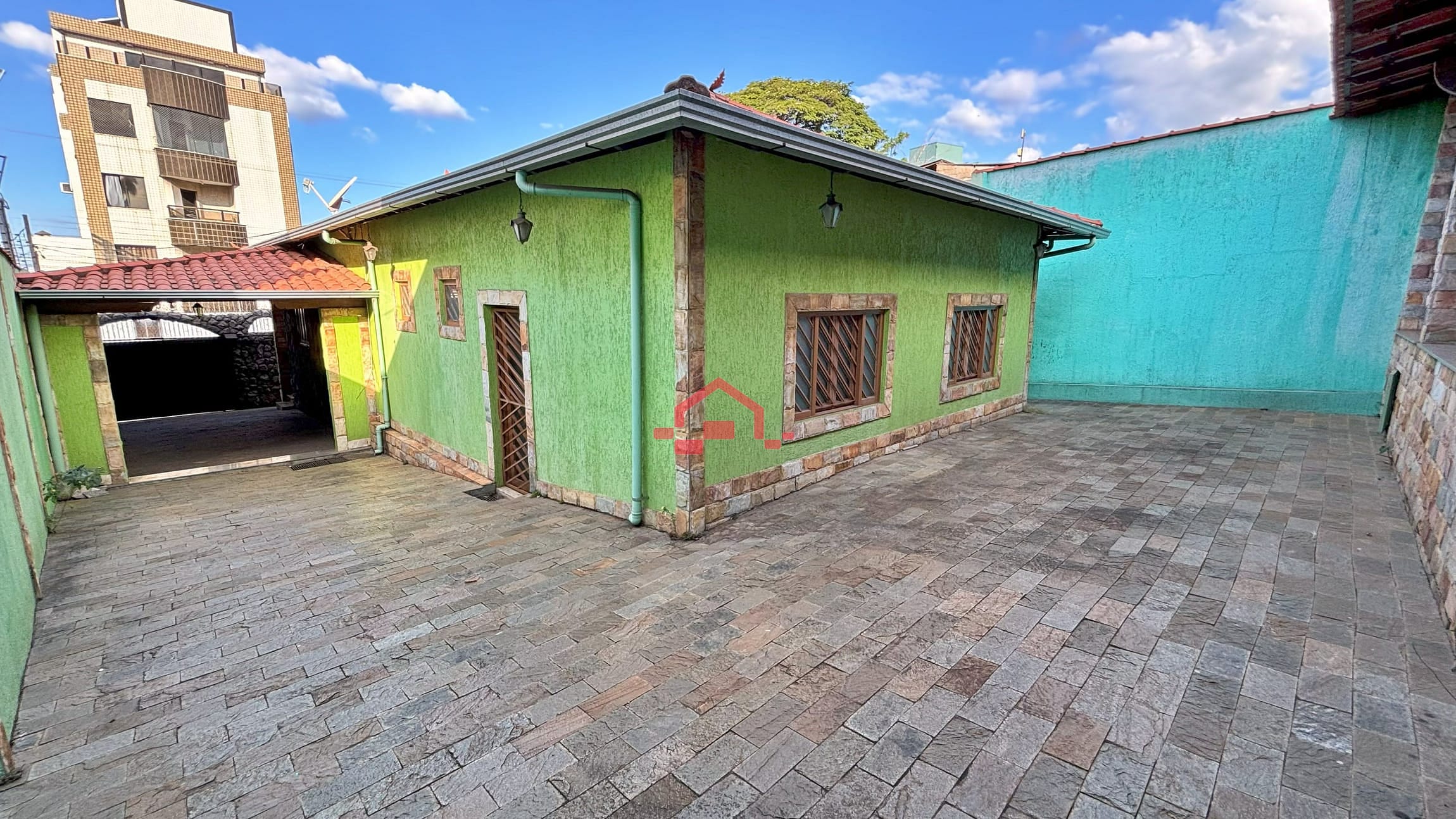 Casa para alugar com 3 quartos, 200m² - Foto 40