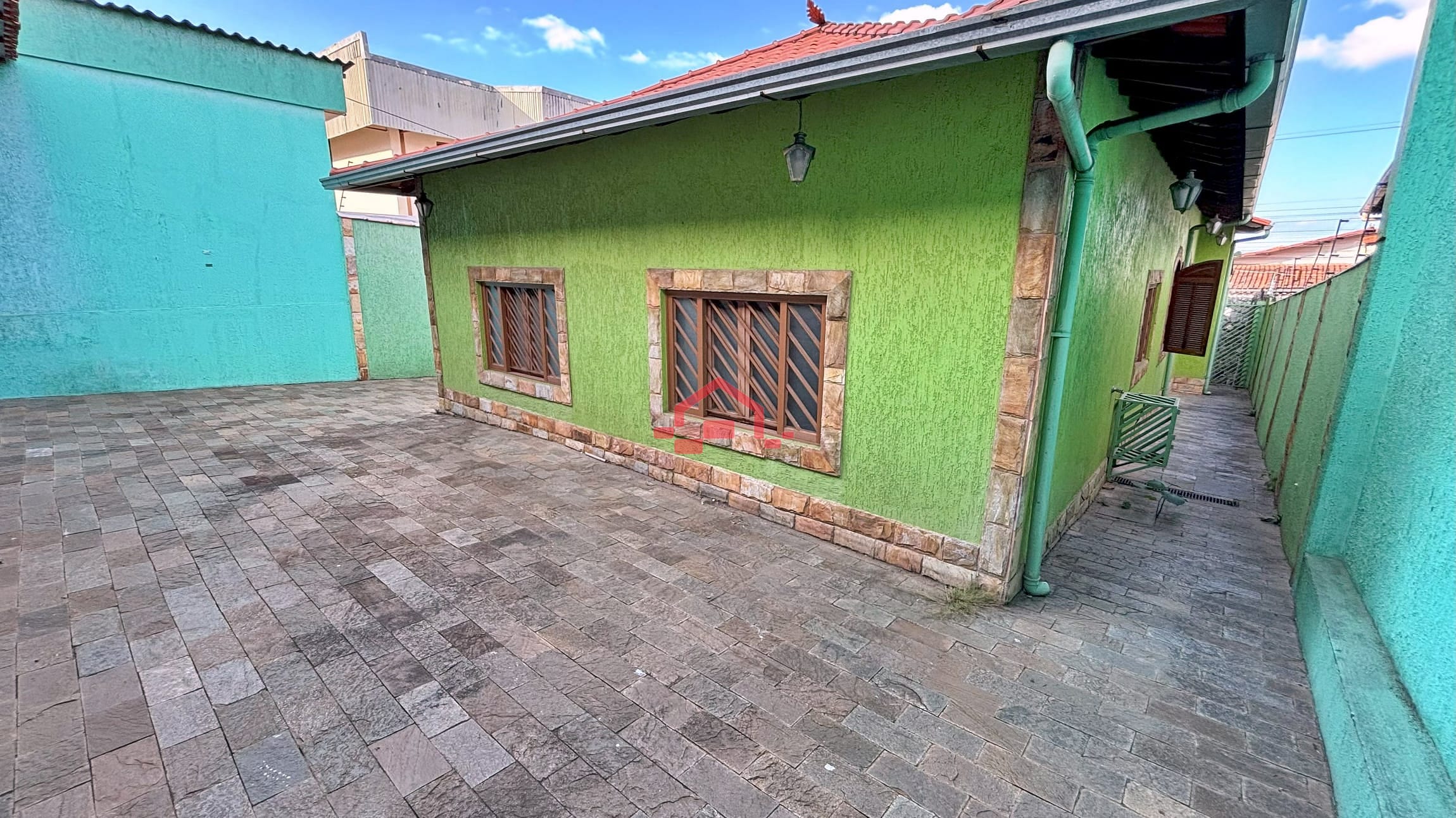 Casa para alugar com 3 quartos, 200m² - Foto 39