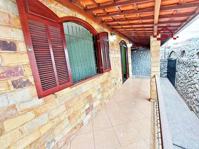Casa com 200m² 3 quartos e 2 banheiros, para alugar, no bairro Eldorado em Contagem