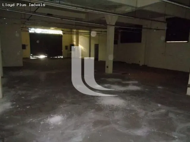 Prédio à venda ou para alugar, no bairro Pompeia em São Paulo