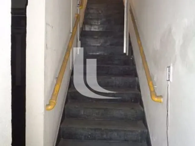 Prédio à venda ou para alugar, no bairro Pompeia em São Paulo