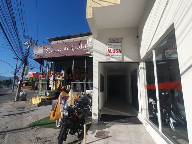 Sala para alugar, no bairro Campo Grande em Rio de Janeiro