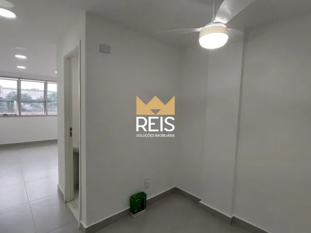 Sala à venda, no bairro Campo Grande em Rio de Janeiro