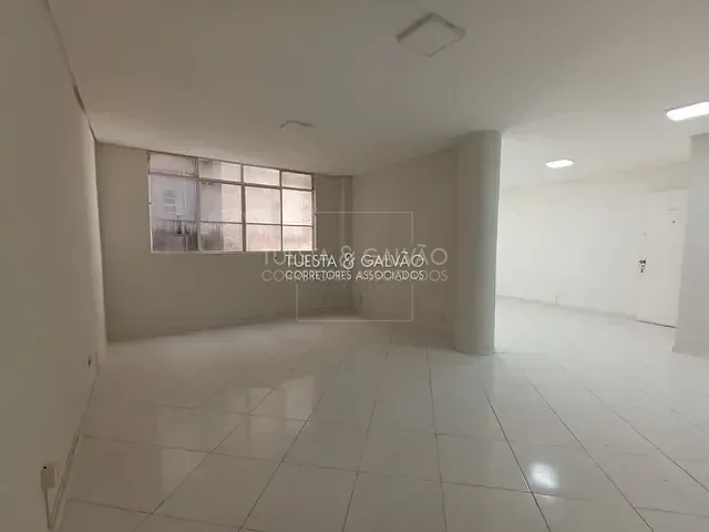 Conjunto comercial com 57m², para alugar, no bairro Centro em Curitiba