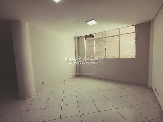 Conjunto comercial com 57m², para alugar, no bairro Centro em Curitiba