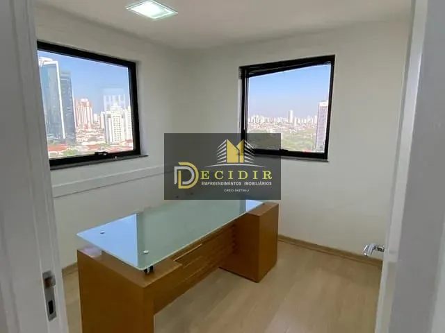Sala com 65m², para alugar, no bairro Cidade Mãe do Céu em São Paulo