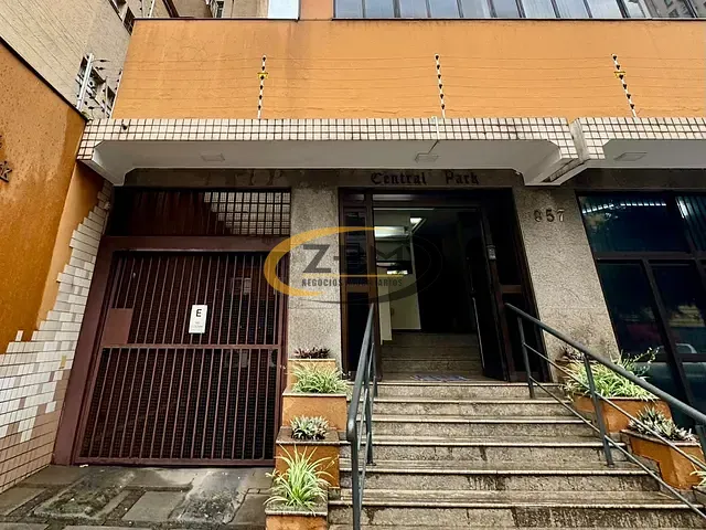 Sala à venda ou para alugar, no bairro Centro em Londrina