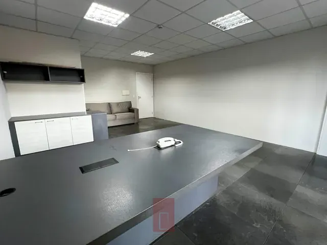 Sala para alugar, no bairro Vila Baruel em São Paulo