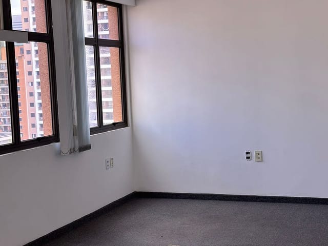 Sala com 40m², à venda, no bairro Chácara Santo Antônio (Zona Sul) em São Paulo