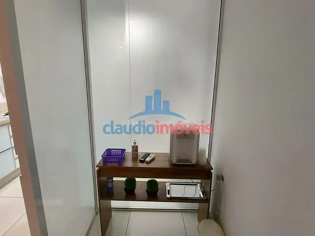Sala à venda, no bairro Centro em Barra Mansa