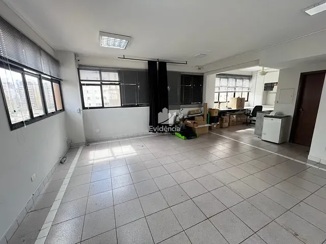 Sala com 166m², à venda, no bairro Centro em Londrina