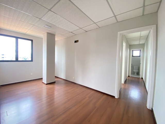 Foto do Sala - Sala comercial para locação no  Centro, em frente ao Jerônimo, Ponta Grossa, PR | Adquira Imóveis