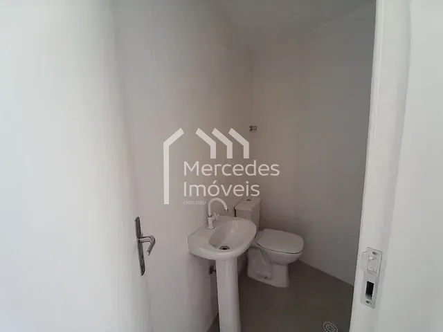 Sala com 36m², para alugar, no bairro Centro em Itajaí