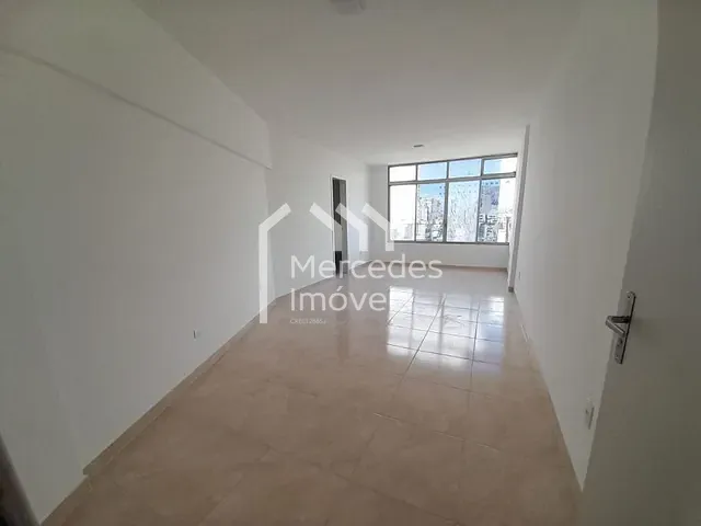 Sala com 36m², para alugar, no bairro Centro em Itajaí