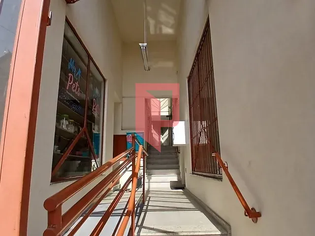 Sala à venda, no bairro Carlos Prates em Belo Horizonte