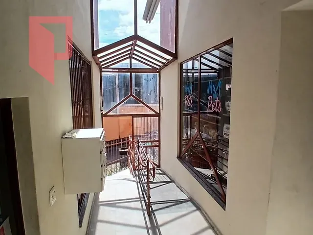 Sala à venda, no bairro Carlos Prates em Belo Horizonte