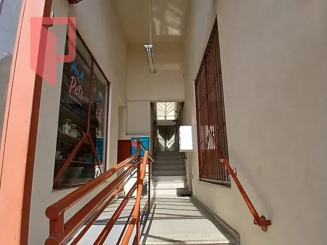 Sala à venda, no bairro Carlos Prates em Belo Horizonte