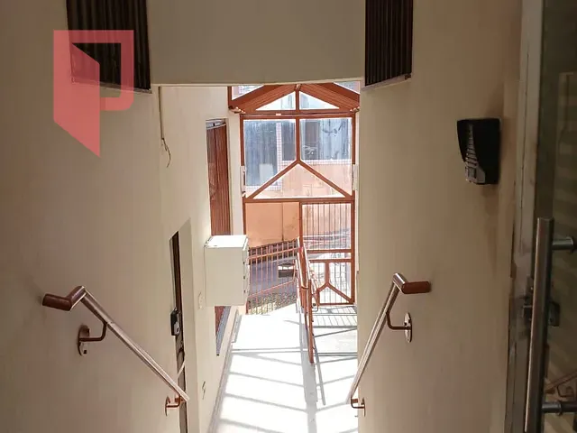 Sala à venda, no bairro Carlos Prates em Belo Horizonte