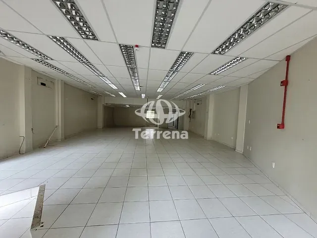 Loja com 150m², para alugar, no bairro Centro em Blumenau