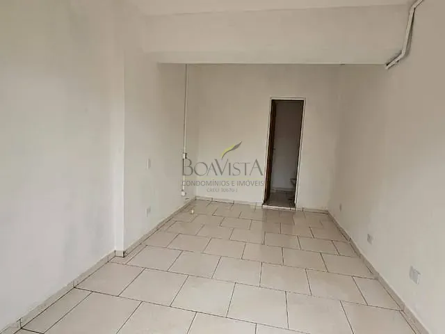 Sala para alugar, no bairro Centro em Piracaia