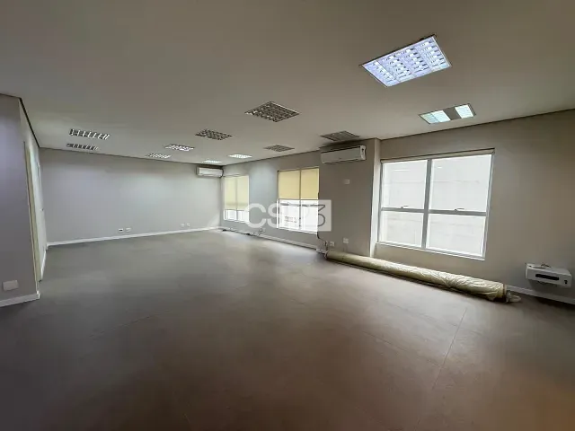 Sala à venda ou para alugar, no bairro Gleba Fazenda Palhano em Londrina