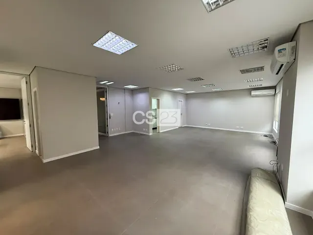 Sala à venda ou para alugar, no bairro Gleba Fazenda Palhano em Londrina