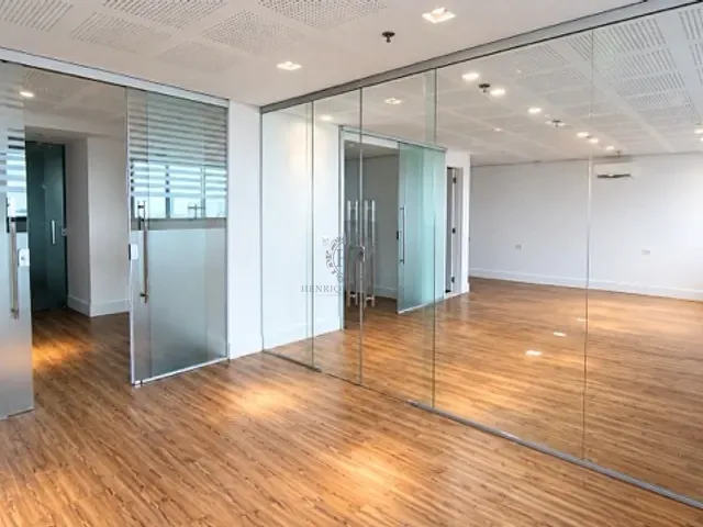 Sala para alugar, no bairro Ipanema em Rio de Janeiro