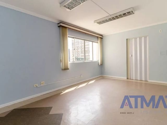 Sala à venda, no bairro Centro em Curitiba