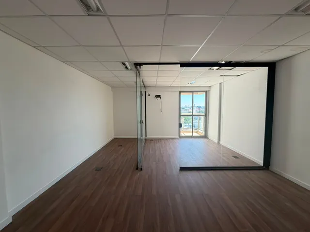 Sala para alugar, no bairro Rudge Ramos em São Bernardo do Campo