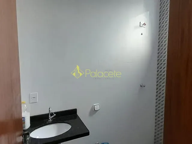 Sala com 152m², à venda, no bairro Areao em Taubaté