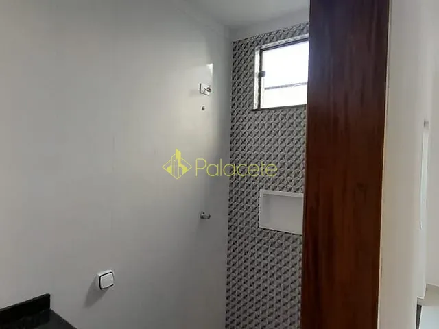 Sala com 152m², à venda, no bairro Areao em Taubaté