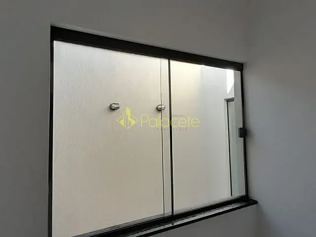 Sala com 152m², à venda, no bairro Areao em Taubaté