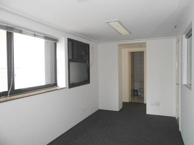 Sala com 30m², à venda, no bairro Parque Santa Cecília em São Paulo