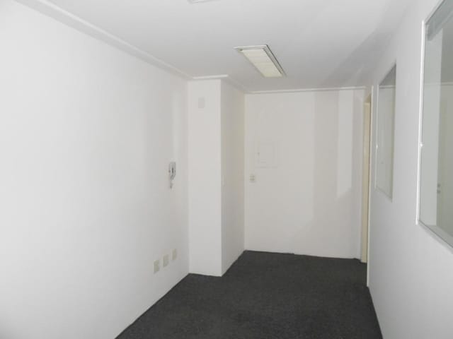 Sala com 30m², à venda, no bairro Parque Santa Cecília em São Paulo