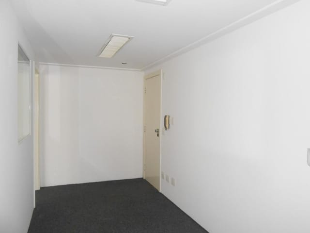 Sala com 30m², à venda, no bairro Parque Santa Cecília em São Paulo